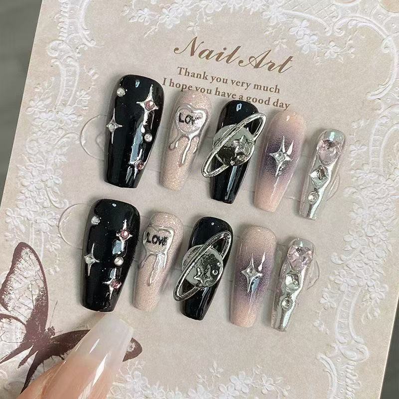 dark aesthetic nail